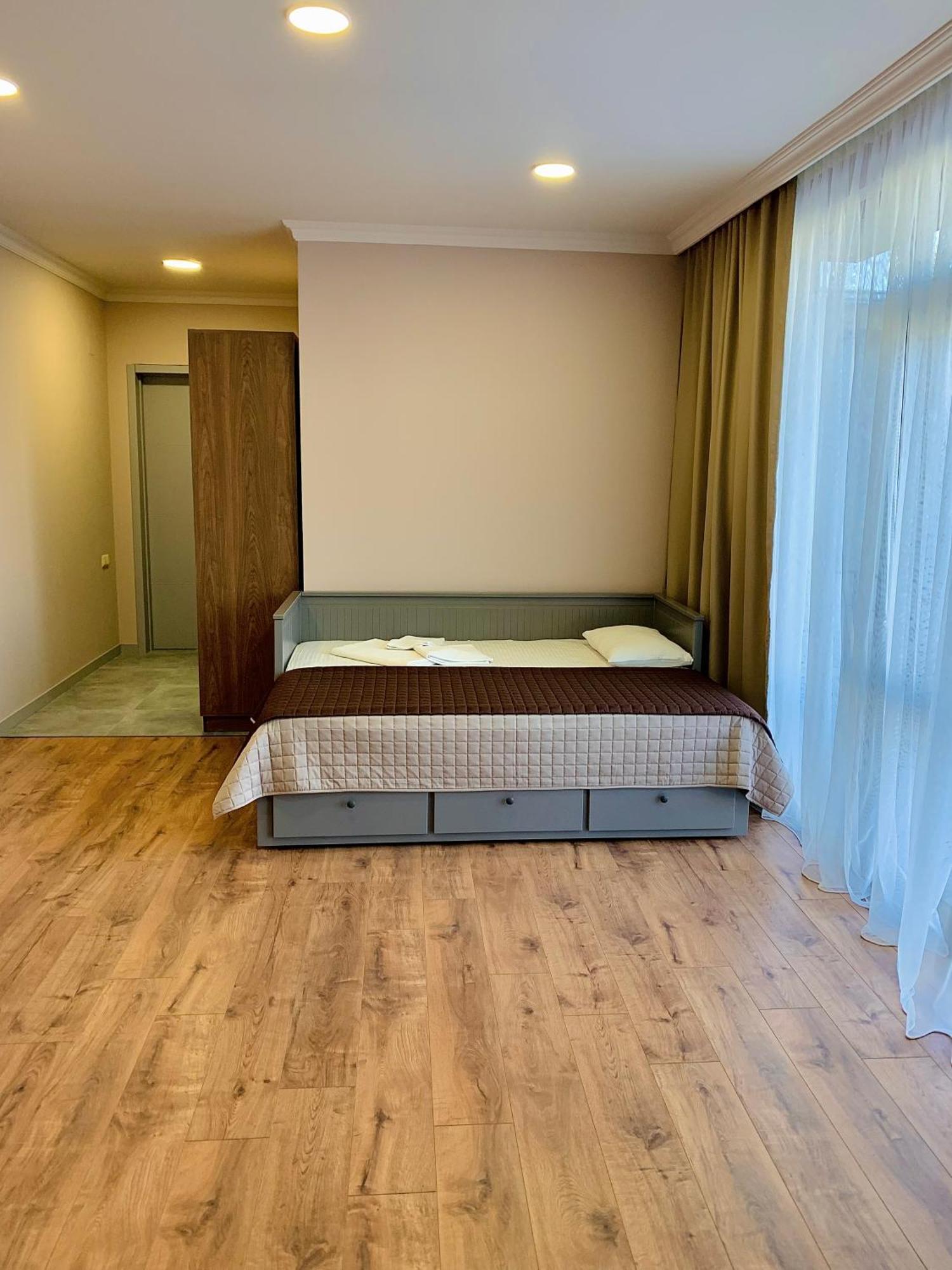 Guest House Smile Kobuleti Esterno foto