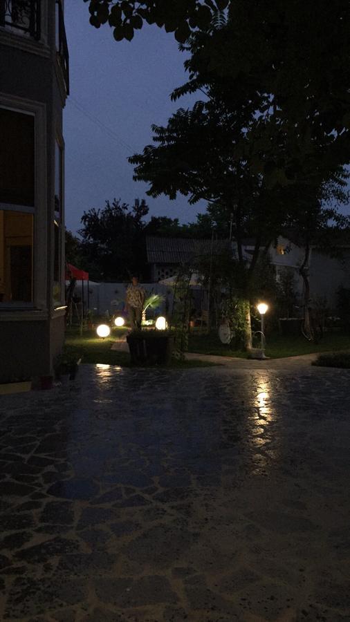 Guest House Smile Kobuleti Esterno foto