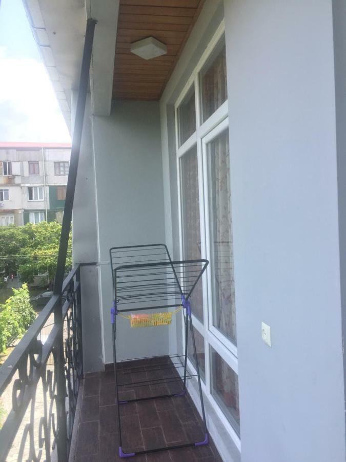 Guest House Smile Kobuleti Esterno foto